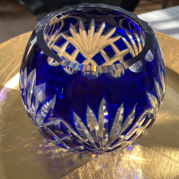 COBALT BLUE CRYSTAL VASE - Picture 2 of 8